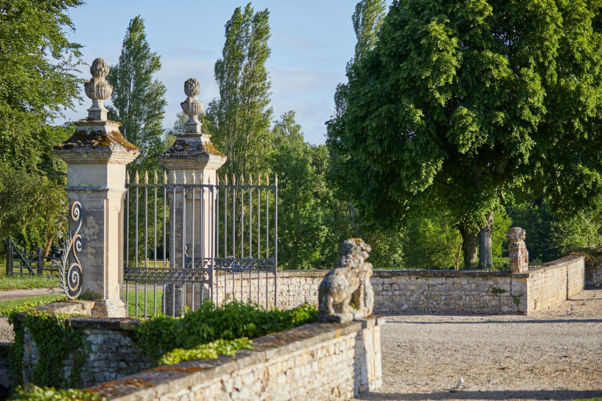 Chateau D'Audrieu Екстериор снимка